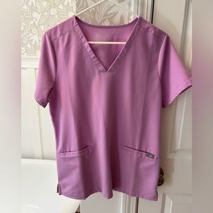 Figs Casma 3 pocket scrub top